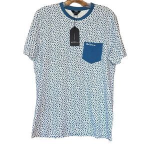 Ben Sherman Floral Print T Shirt Blue and White Size Small NWT